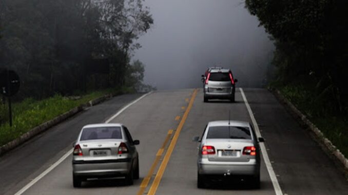 A ultrapassagem é uma das manobras mais perigosas no trânsito. Quando realizada de forma imprudente A ultrapassagem é uma das manobras mais perigosas no trânsito. Quando realizada de forma imprudente