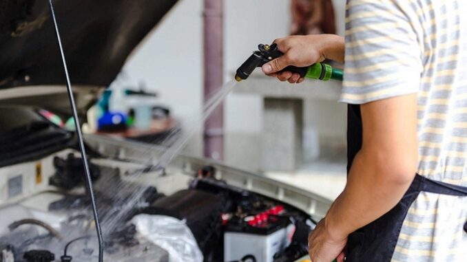 É Recomendado Lavar o Motor do Carro É Recomendado Lavar o Motor do Carro