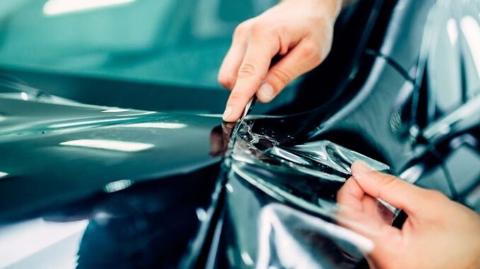 É proibido envelopar o carro
